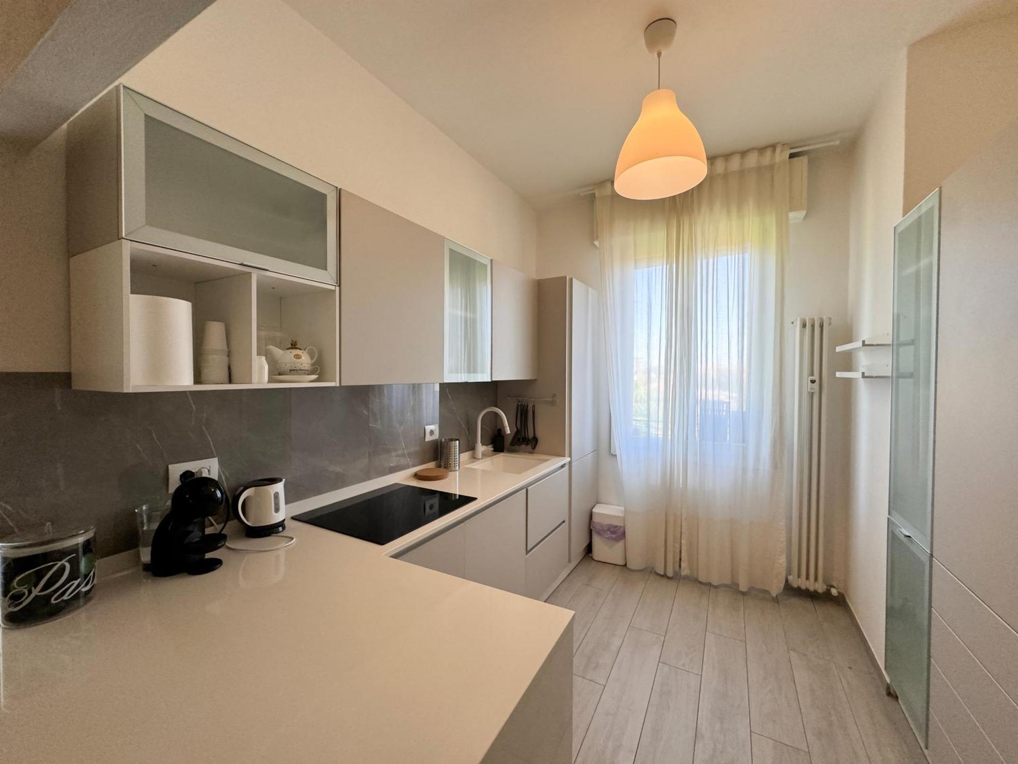 Suite Patrizia - Appartamento In Centro A Modena Eksteriør billede